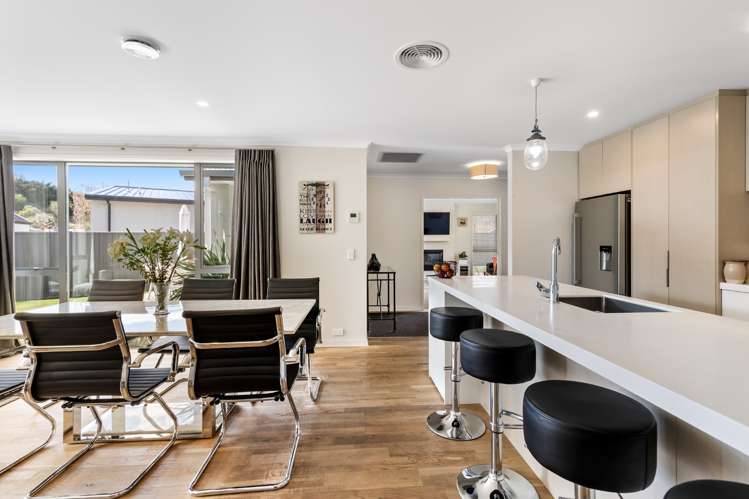 3 Oxfordshire Avenue Lower Shotover_3