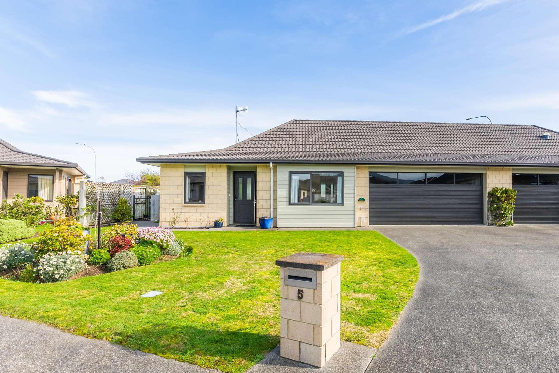 5/3 Georgia Grove Paraparaumu_0