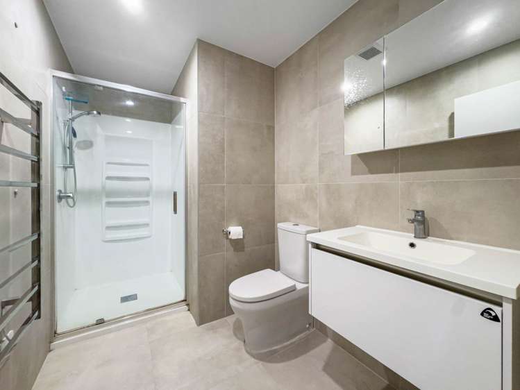 6 Shortfin Place Flat Bush_8