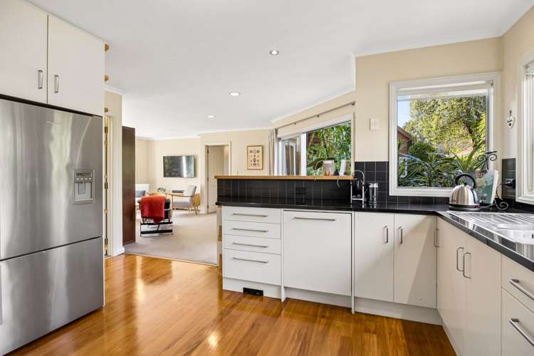 18A Rewi Road Royal Oak_11