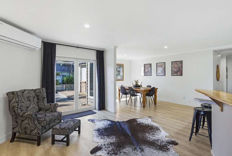 59 Quadrant Heights Paraparaumu_12