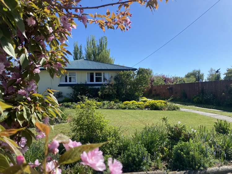 11 Knowles Crescent_0