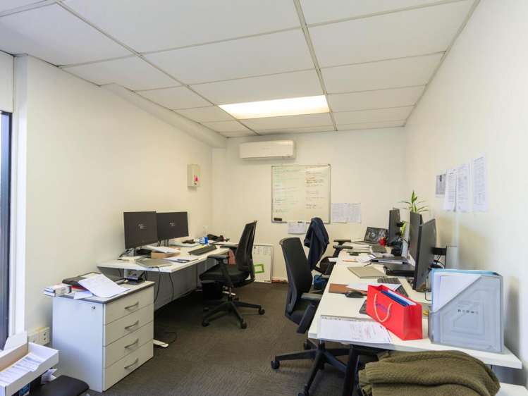 9-11 Paramount Drive Henderson_9