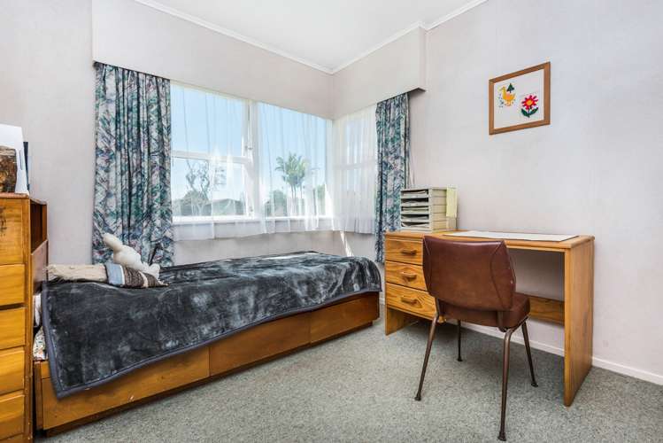 4 Riverhills Avenue Pakuranga Heights_11