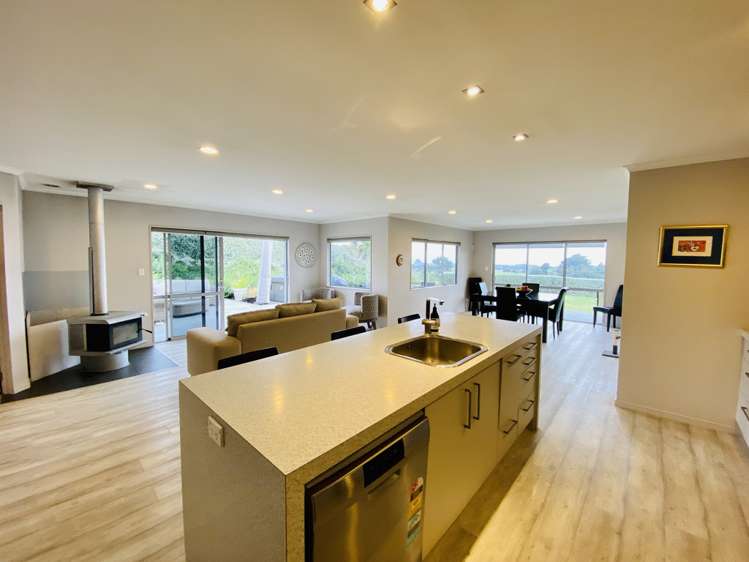 173 Sealy Road Omata_6