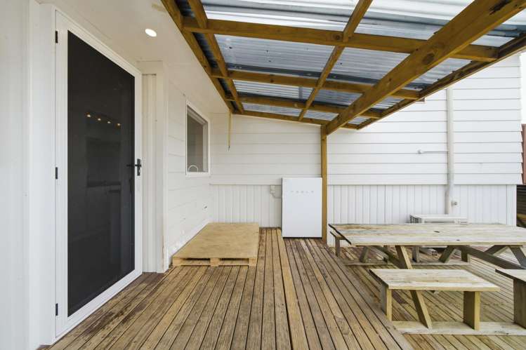 16 Kowhai Avenue Kaiaua_11