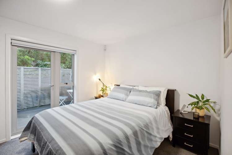 11/231 Marine Parade Seatoun_11
