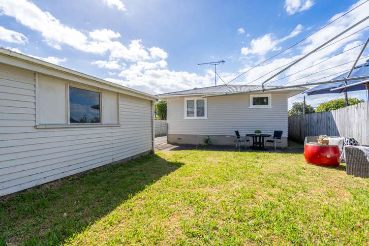 38 Valonia Street New Windsor_16