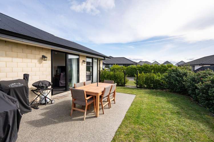 5 Mulberry Lane Richmond_13