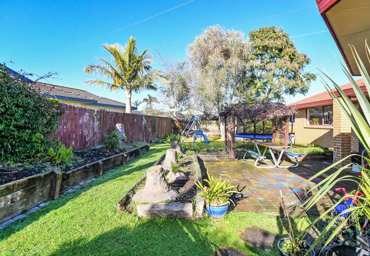 36 Ksenia Drive Flat Bush_12