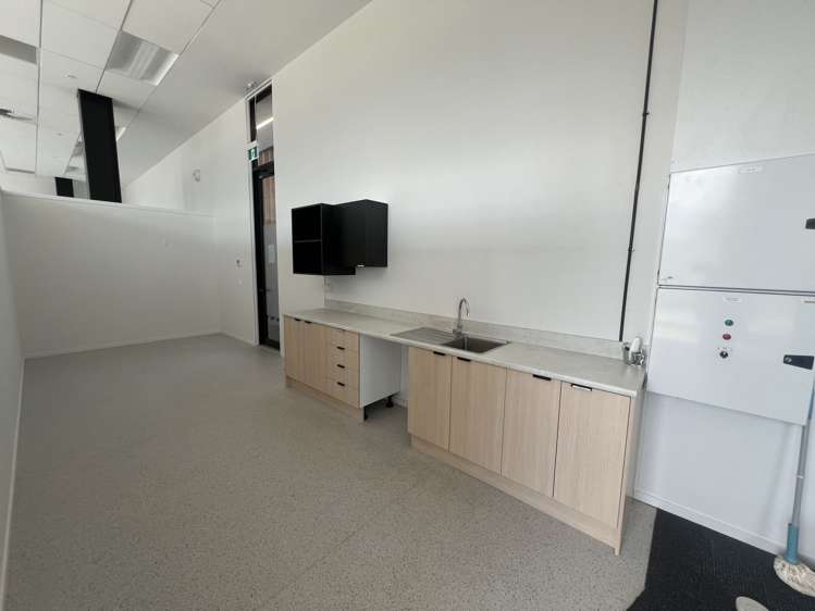 Ground/6 Leonard Isitt Drive Mangere_1