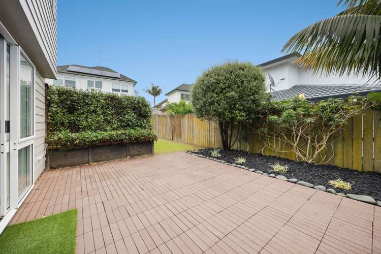 2/26 Headcorn Place Botany Downs_9