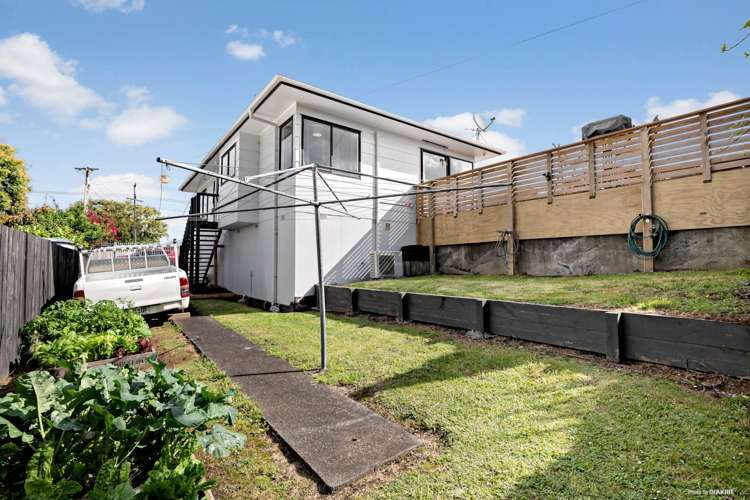 2/22 Myers Road Manurewa_4