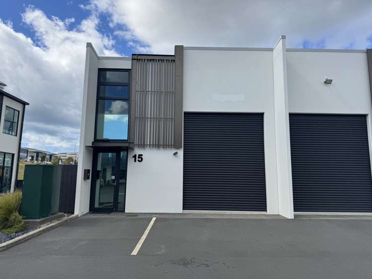 15/3 Oracle Drive Albany_1