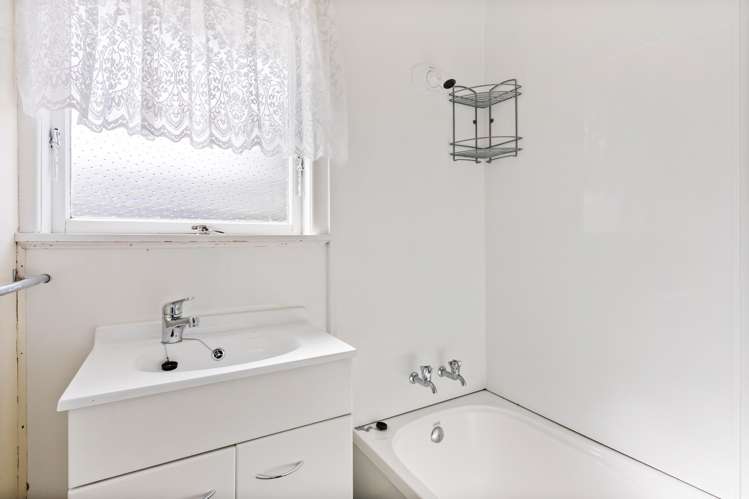 142 Clevedon Road Papakura_7