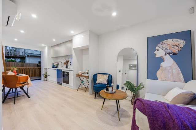 25A,B,C,D, Oteha Valley Road Northcross_4