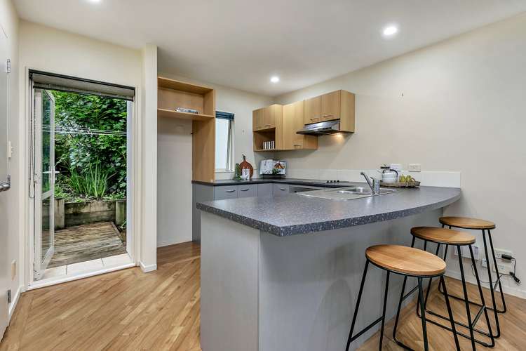 3/48a Exmouth Road Northcote_12