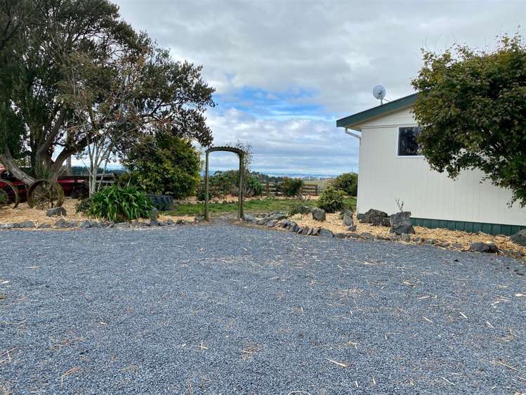 86 Totara Island Road Clinton and Surrounds_6