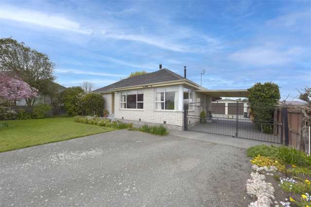 76 Marlow Road Aranui_1