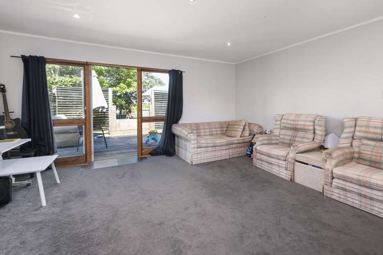 13 Byron Grove Owhata_4