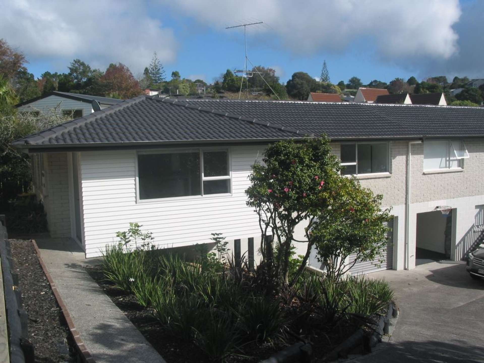 1/72 Mayfair Crescent Mairangi Bay_0