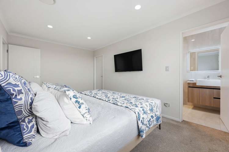 10 Tannaghmore Drive Flat Bush_27