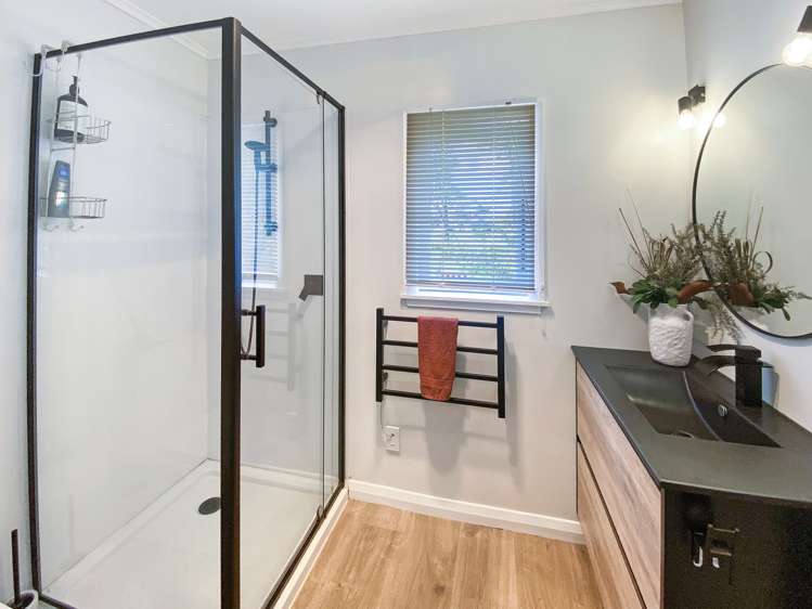 3/237 Edmonton Road Te Atatu South_11