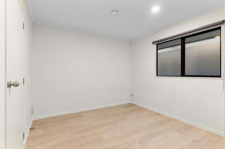 B503/176 Broadway Newmarket_16