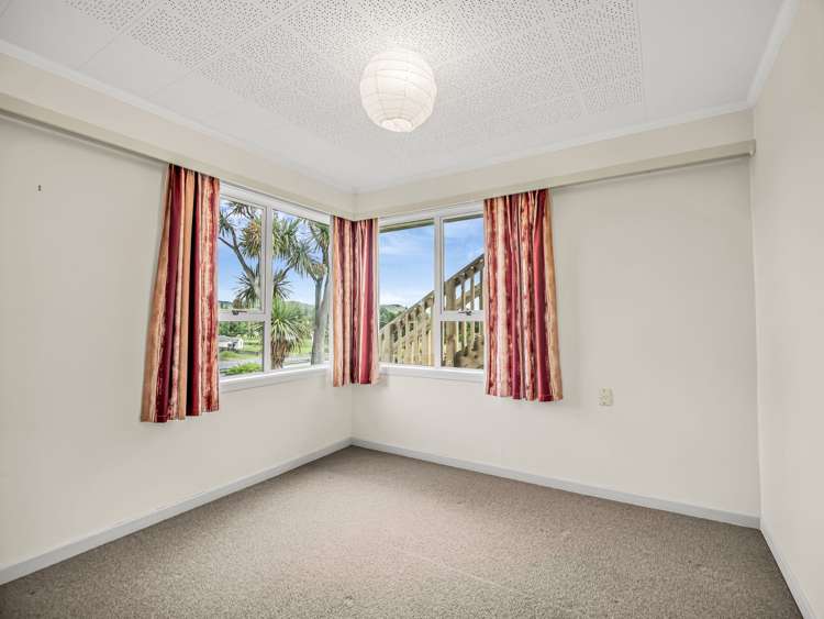 23 Royal Terrace Owaka_14