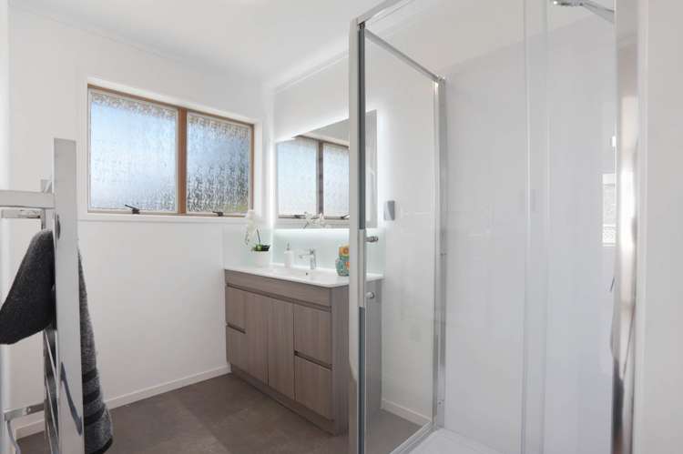 2/45 Blacklock Avenue Henderson_13