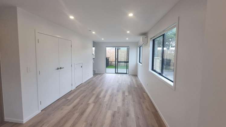 10/25 Childs Avenue 1771_3