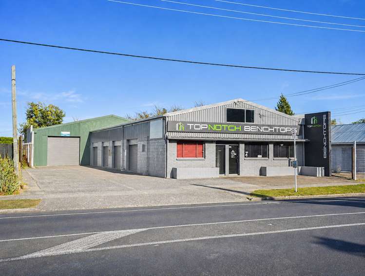 80 Clayton Road Mangakakahi_1