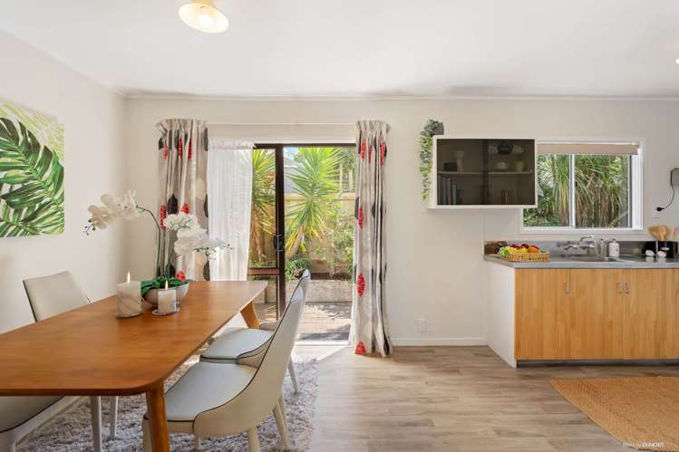 52 Glengarry Road Glen Eden_8