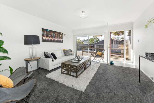 2/45 Glenmore Road Sunnyhills_3