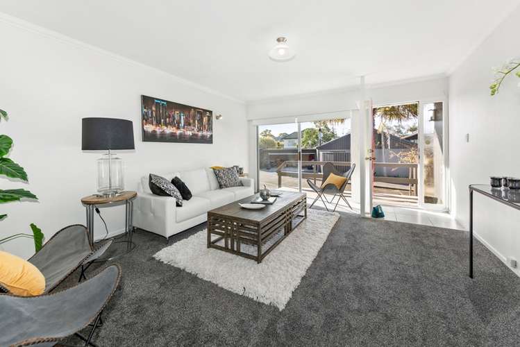 2/45 Glenmore Road Sunnyhills_3