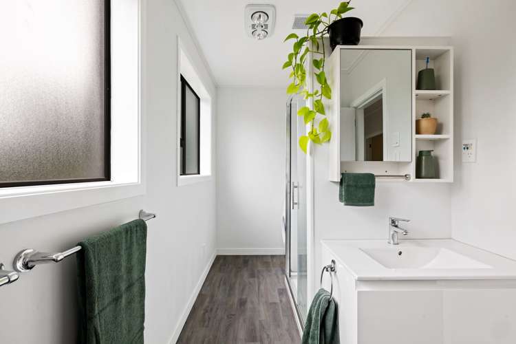 155 Cobham Drive Hamilton East_13