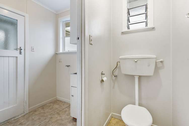 51 Tiroroa Avenue Te Atatu South_7