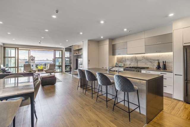 22/23 Graham Street 10015_1