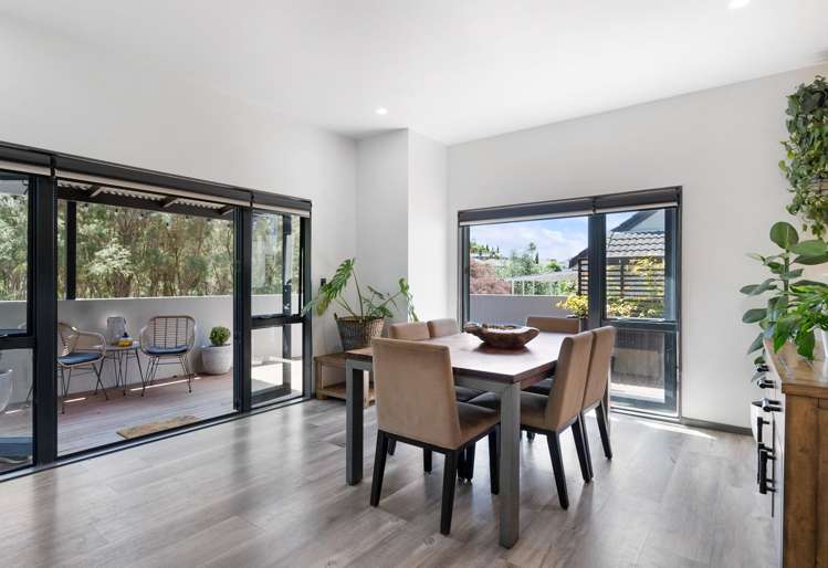 8/19 Langana Avenue Browns Bay_2