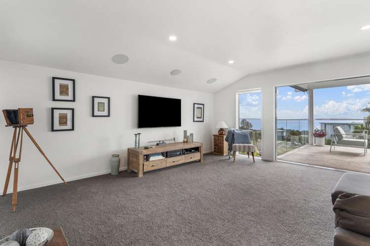 6 Crossland Place Maraetai_26