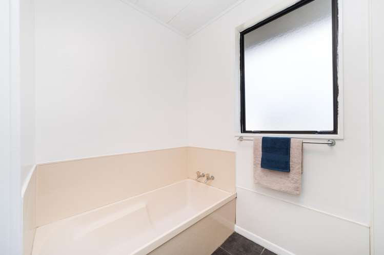 30 Peppertree Glade Kelvin Grove_15