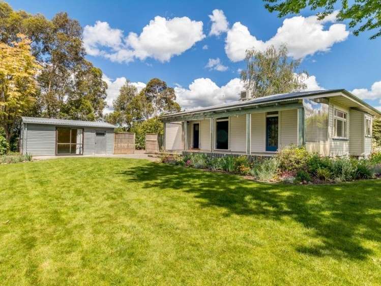 52 Arbuckle Road Frimley_13