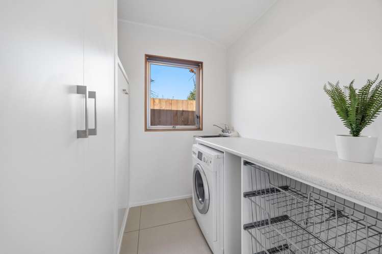16 & 16A Maugham Drive Bucklands Beach_15