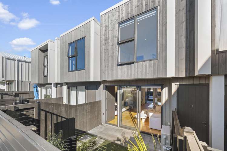 12/82 East Coast Road Milford_22