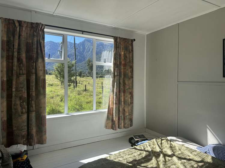 438 Poerua Valley Road Harihari_9