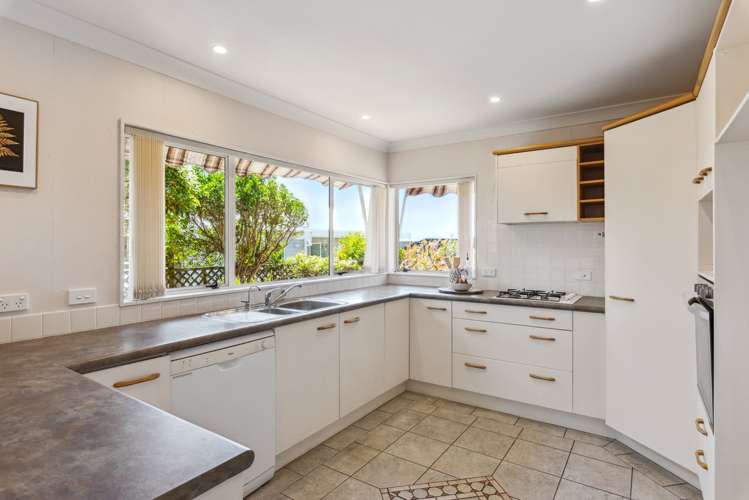 174 Weggery Drive Waikanae Beach_13