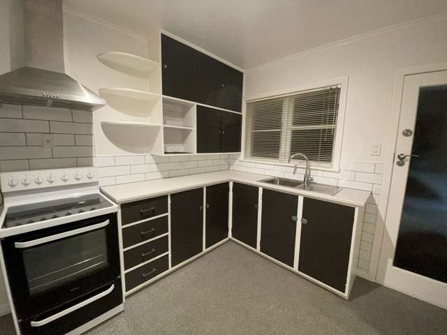 57B Kebbell Grove Epuni_1