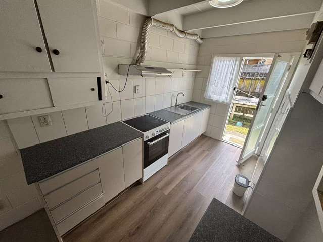 2/66 Flanshaw Road Te Atatu South_4