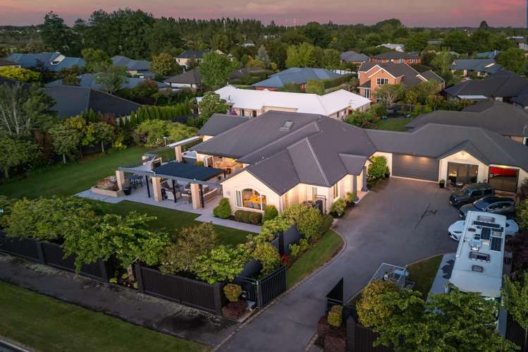 208 Cavendish Road Casebrook_1