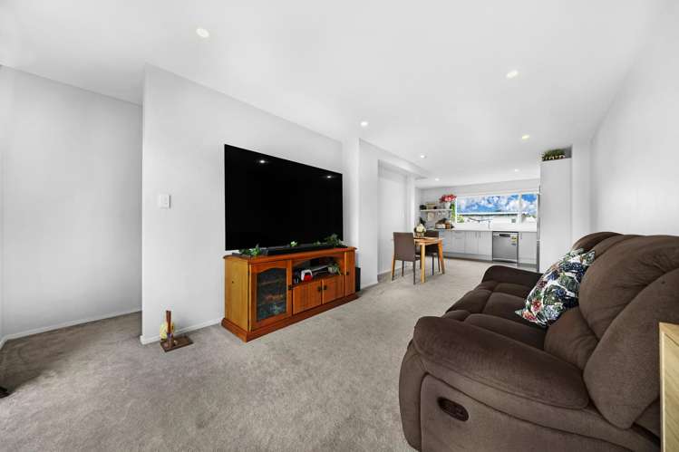 11/11 RAY SMALL DRIVE Papakura_4